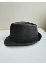 Ефектна лятна шапка с периферия за дами със стил в цвят черно