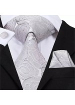 Елегантен комплект вратовръзка кърпичка и ръкавели с флорални мотиви в сребристо сиво