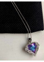 Нежно дамско колие сърце с инкрустиран кристал цвят люляково лилав сапфир- подарък за любимата жена