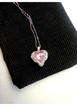 Нежно дамско колие сърце с инкрустиран кристал цвят розов сапфир- подарък за любимата жена