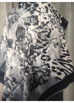 Луксозен дамски шал с ефектен дизайн в черно и бяло